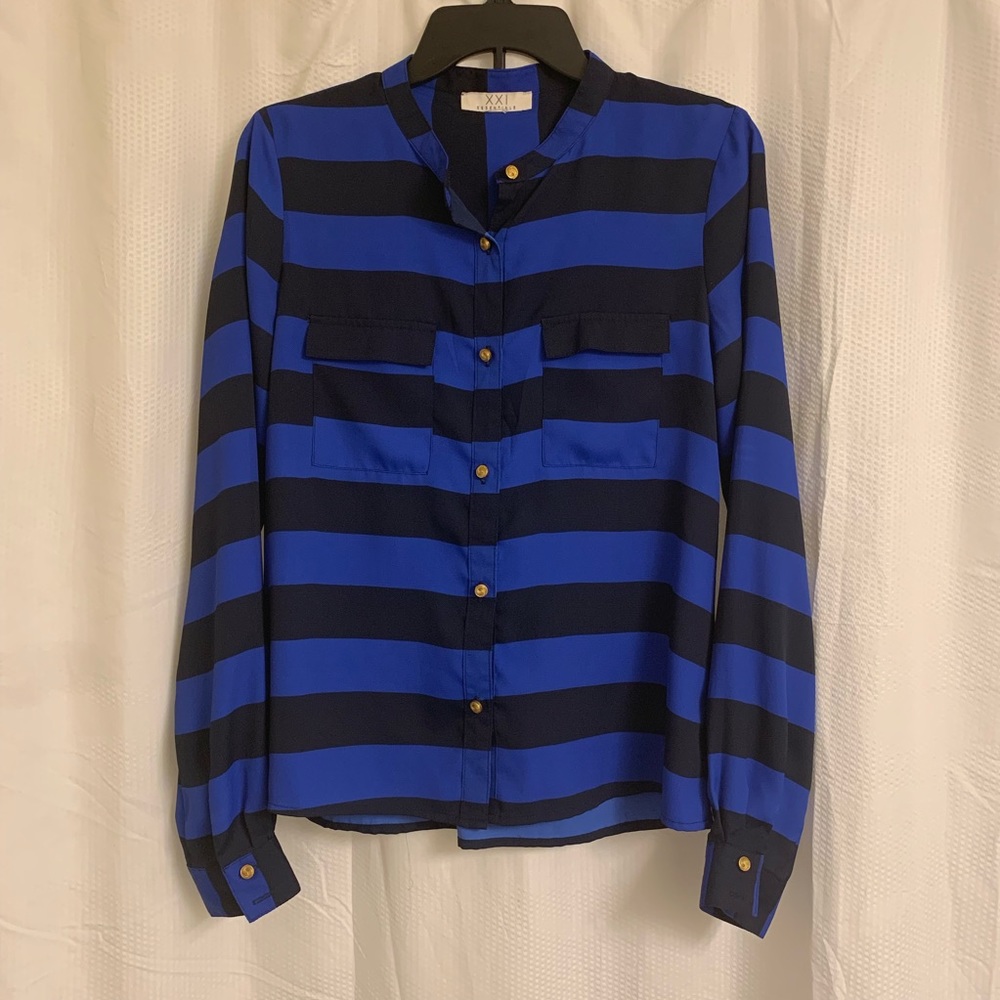 XXI Essentials Striped Long Sleeve Button Up